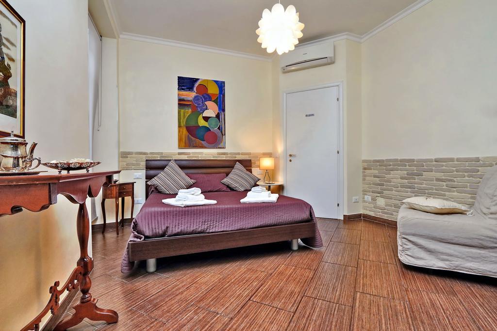 Ferienwohnung Una Notte Ai Musei Vaticani Rom Zimmer foto