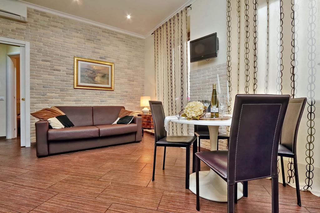 Ferienwohnung Una Notte Ai Musei Vaticani Rom Zimmer foto