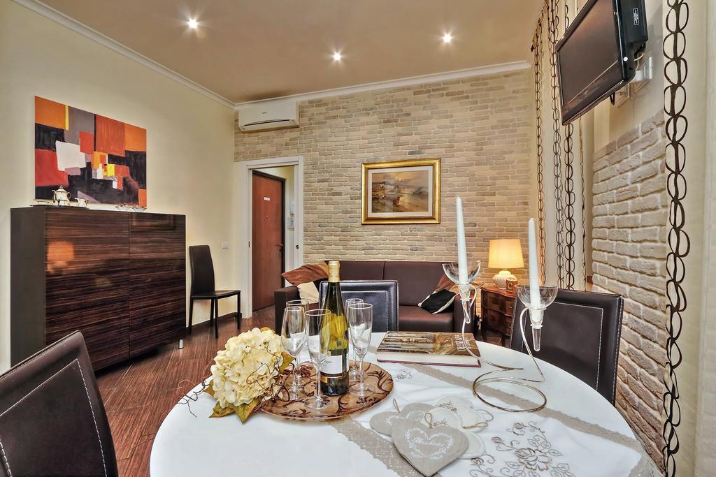 Ferienwohnung Una Notte Ai Musei Vaticani Rom Zimmer foto